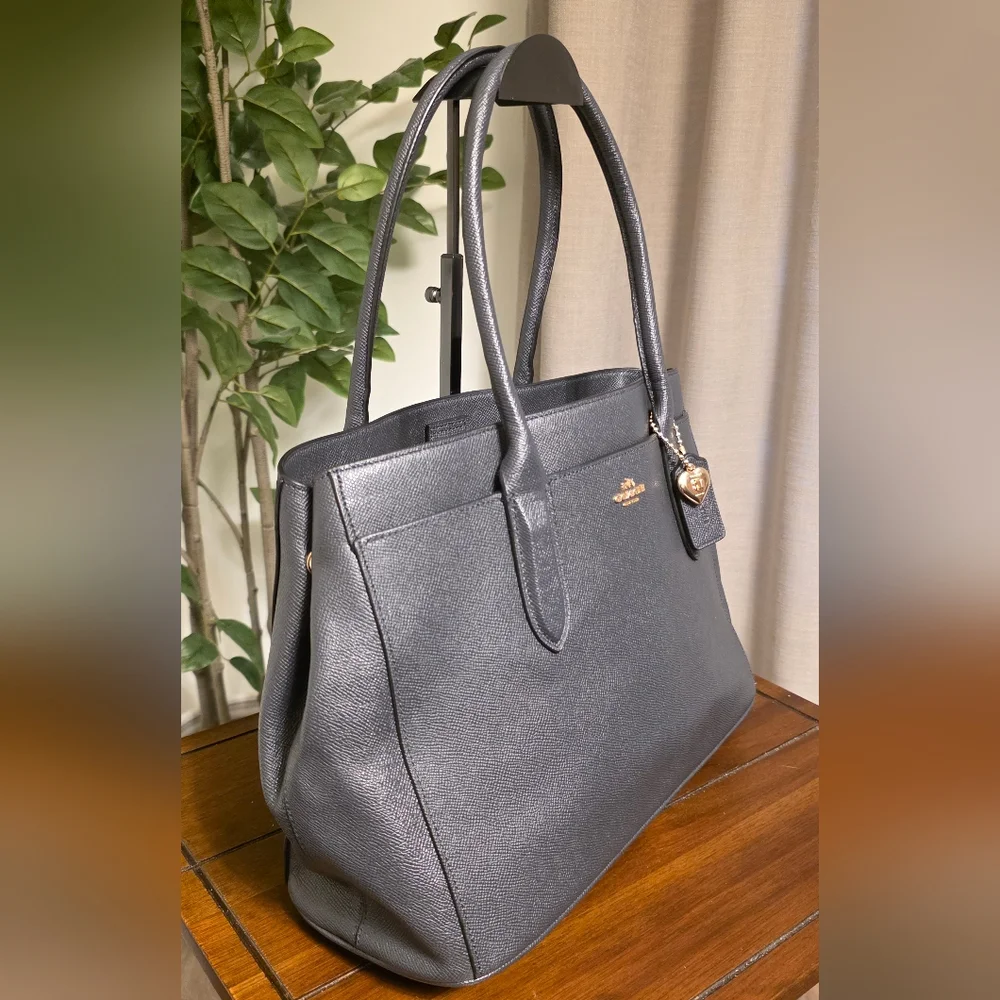 Coach NWT Bailey Carryall in Navy Saffiano Leather